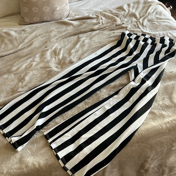 Nasty Gal Striped Wide Leg Pants - Picture 1 of 4